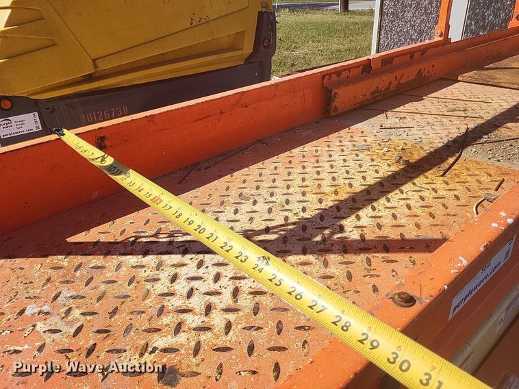 image for item DK1151 2014 JLG 1932RS  scissor lift