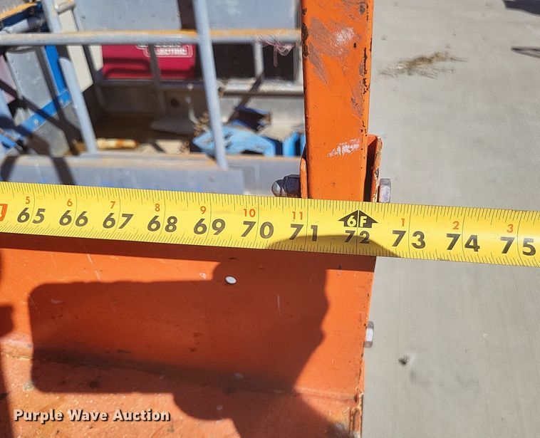 image for item DK1151 2014 JLG 1932RS  scissor lift