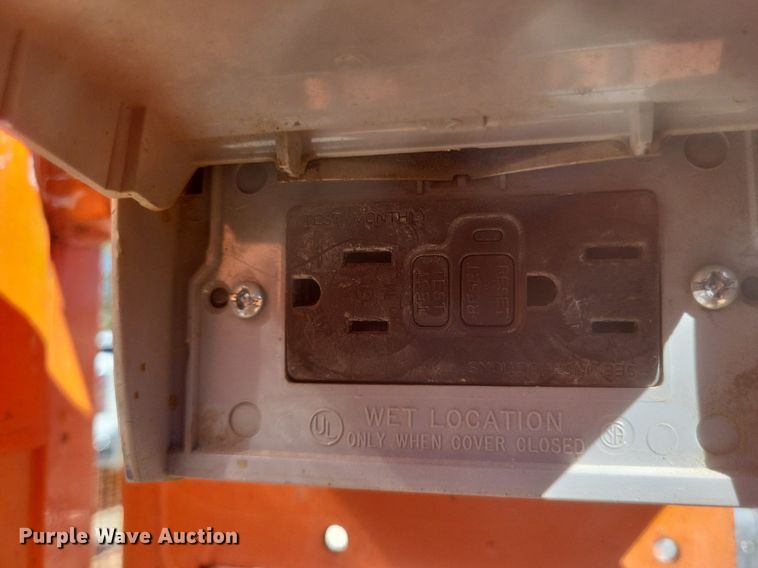 image for item DK1151 2014 JLG 1932RS  scissor lift