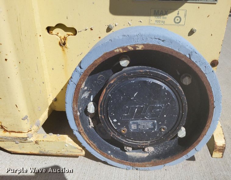 image for item DK1151 2014 JLG 1932RS  scissor lift