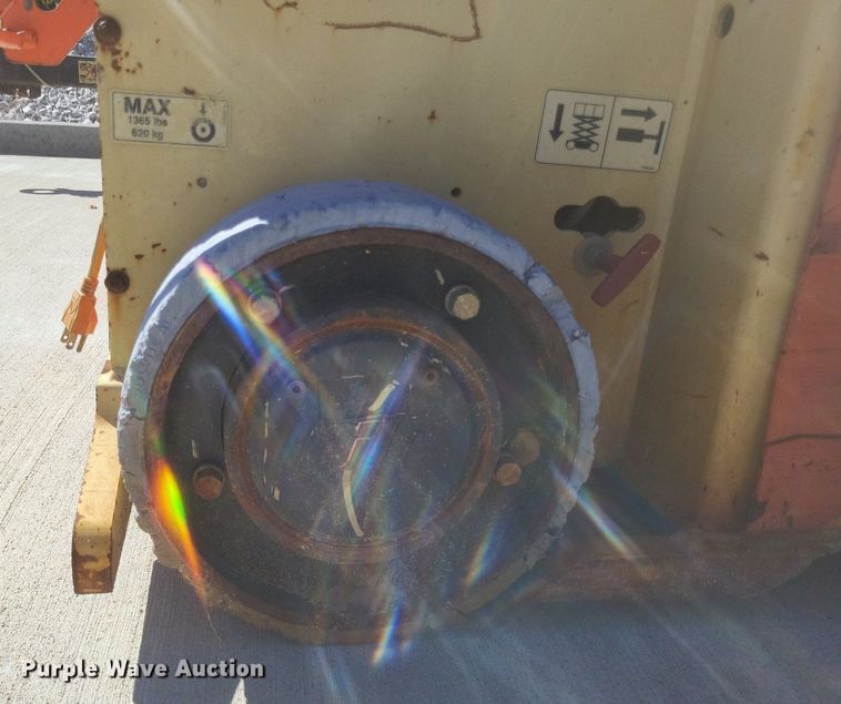 image for item DK1151 2014 JLG 1932RS  scissor lift