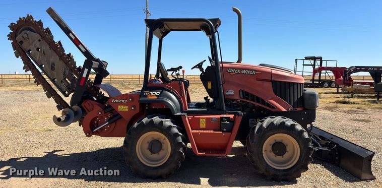 image for item DK2561 2014 Ditch Witch RT100  trencher