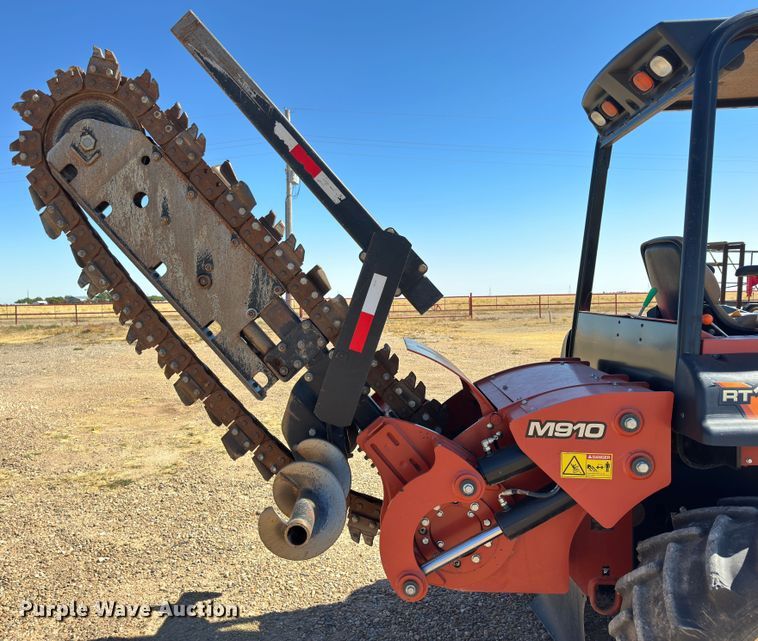 image for item DK2561 2014 Ditch Witch RT100  trencher