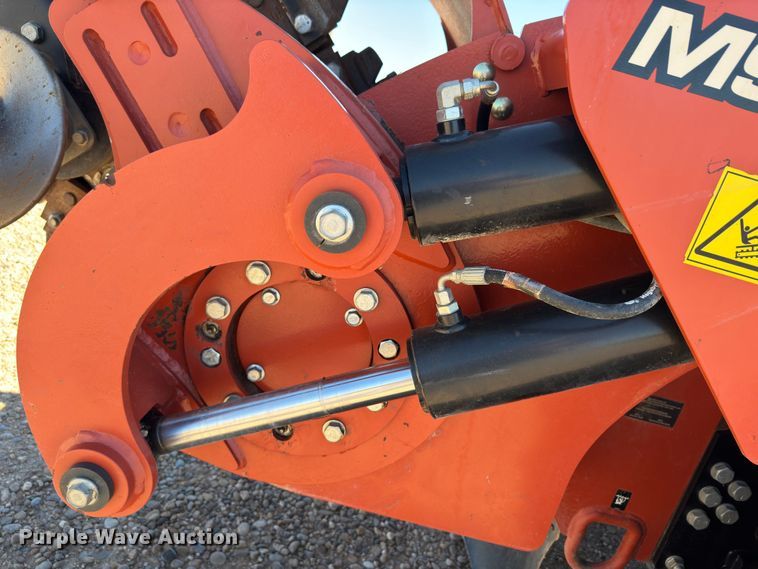 image for item DK2561 2014 Ditch Witch RT100  trencher