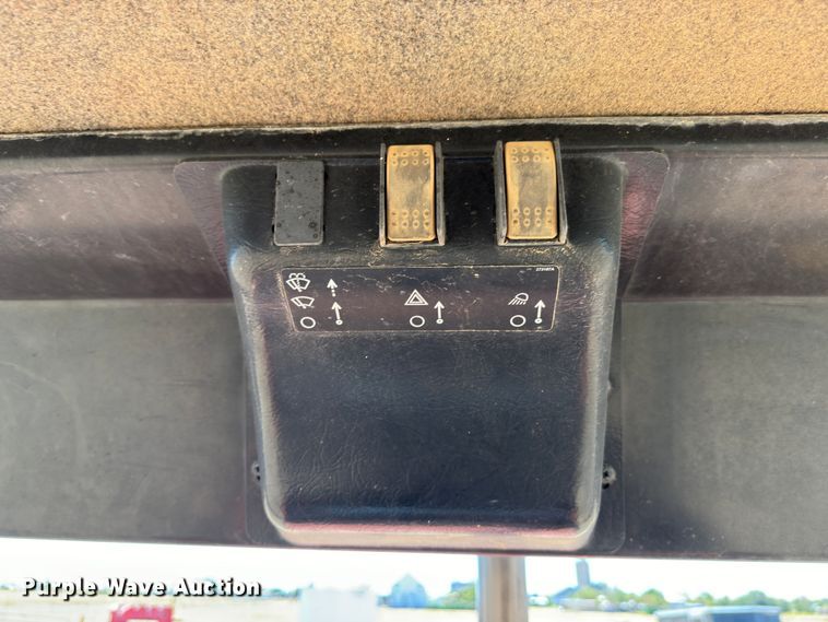 image for item DK2561 2014 Ditch Witch RT100  trencher