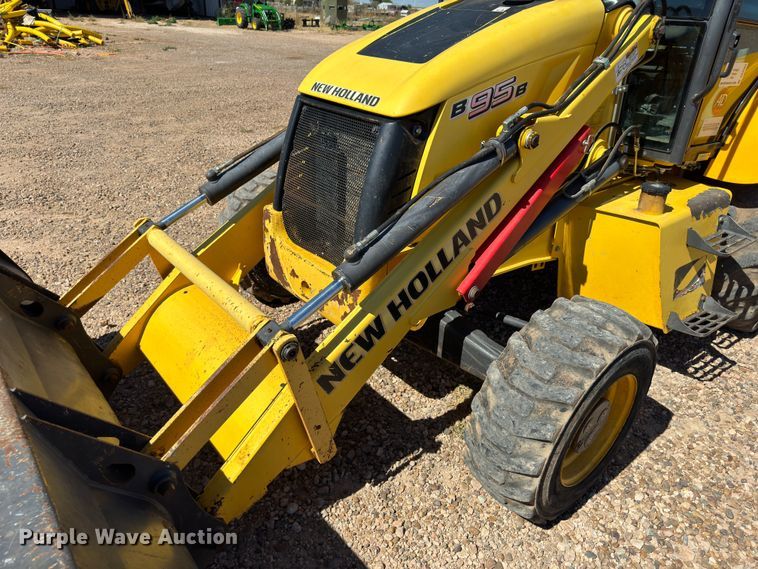 image for item DK2562 2012 New Holland B95B  backhoe
