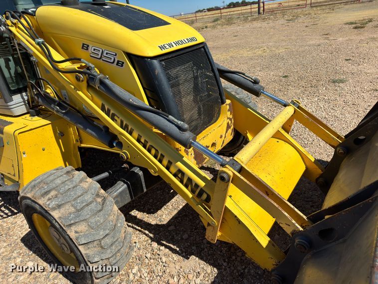 image for item DK2562 2012 New Holland B95B  backhoe