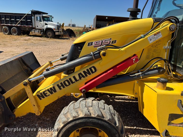 image for item DK2562 2012 New Holland B95B  backhoe