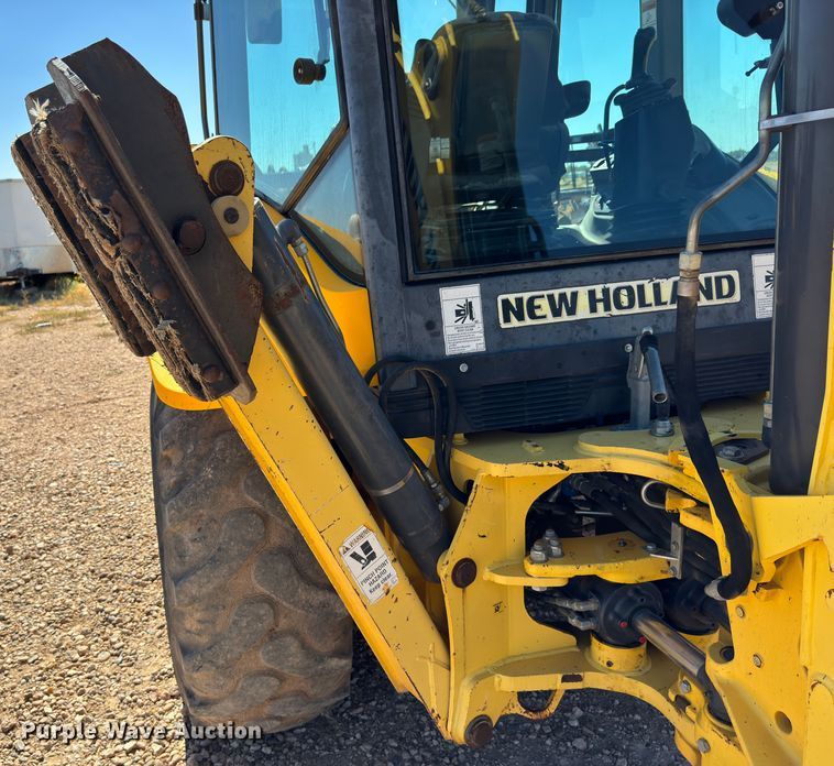 image for item DK2562 2012 New Holland B95B  backhoe