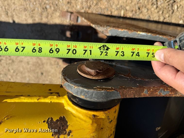 image for item DK2562 2012 New Holland B95B  backhoe