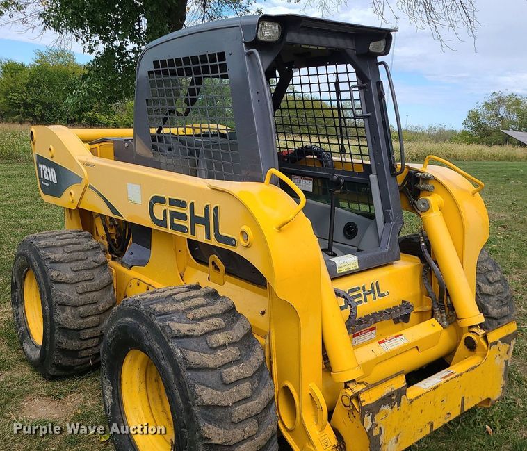 image for item DK4104 2005 Gehl 7810  skid steer loader