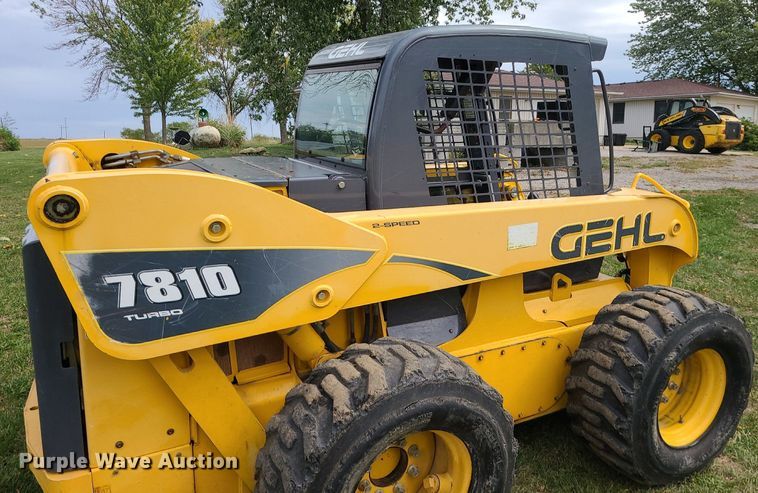 image for item DK4104 2005 Gehl 7810  skid steer loader