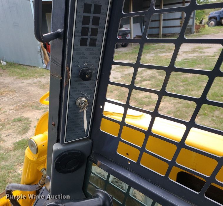 image for item DK4104 2005 Gehl 7810  skid steer loader