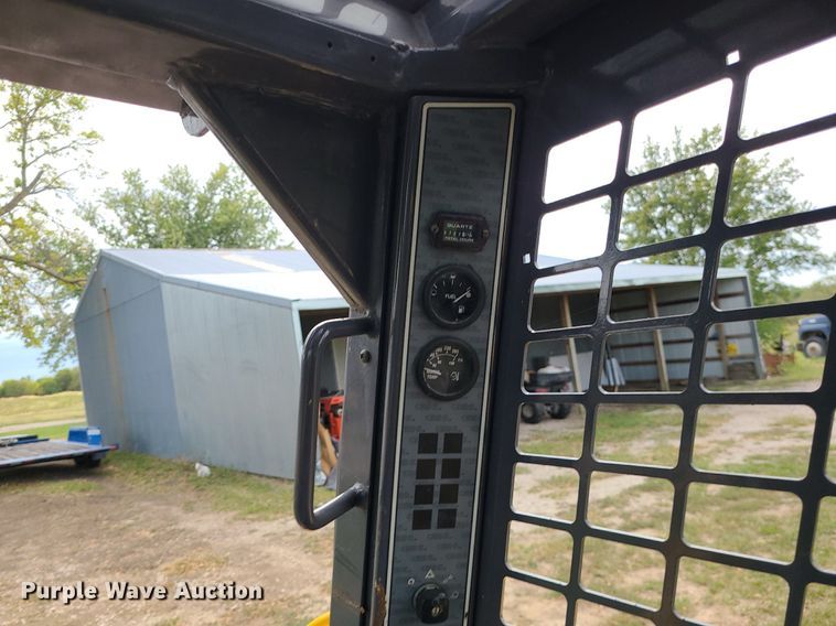 image for item DK4104 2005 Gehl 7810  skid steer loader