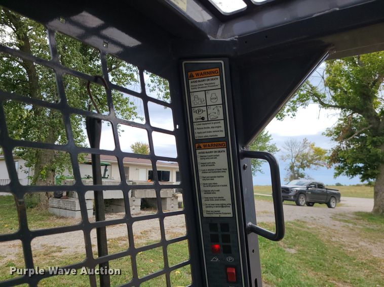 image for item DK4104 2005 Gehl 7810  skid steer loader