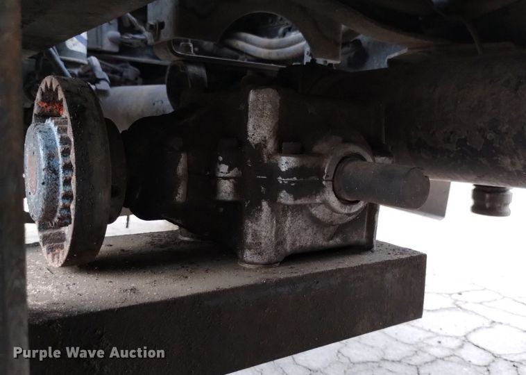 image for item DK8793 2000 Volvo  tank truck