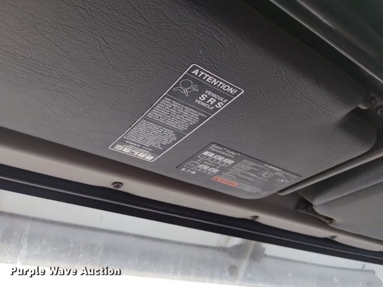 image for item DK8793 2000 Volvo  tank truck