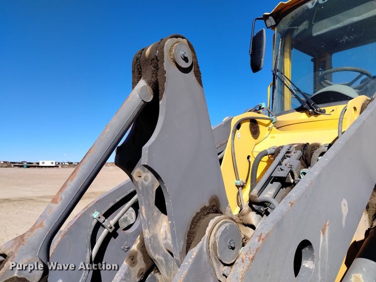 image for item DK8855 2006 Volvo L70E  wheel loader