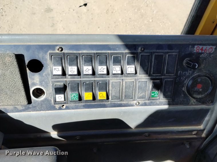 image for item DK8855 2006 Volvo L70E  wheel loader