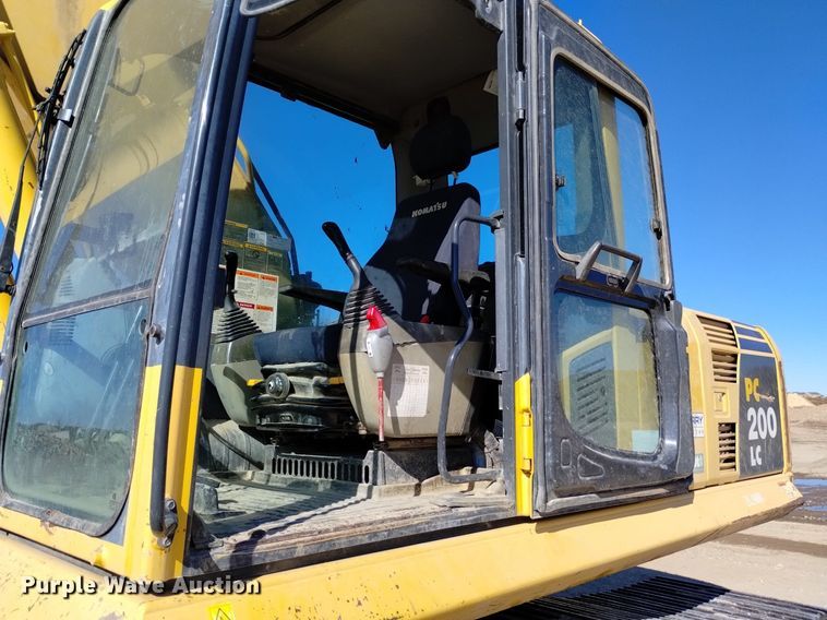 image for item DK8856 2006 Komatsu PC200LC-8  excavator