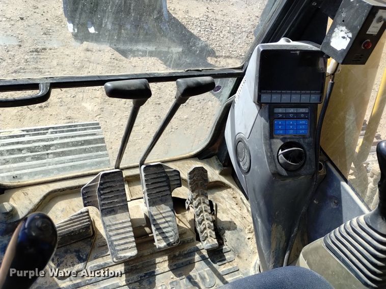 image for item DK8856 2006 Komatsu PC200LC-8  excavator
