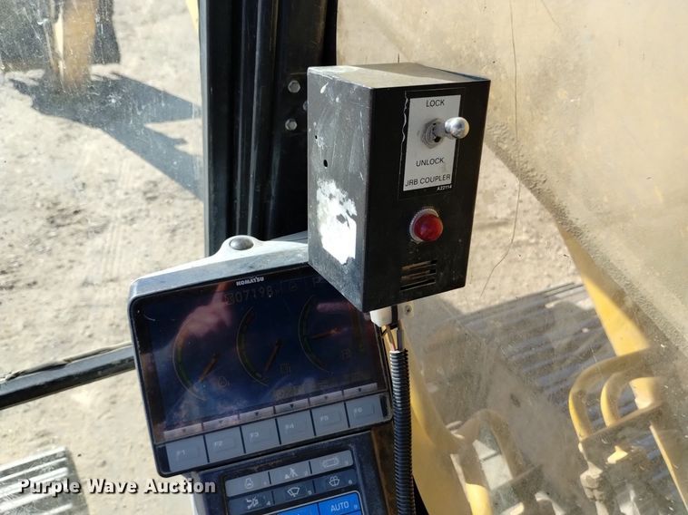 image for item DK8856 2006 Komatsu PC200LC-8  excavator