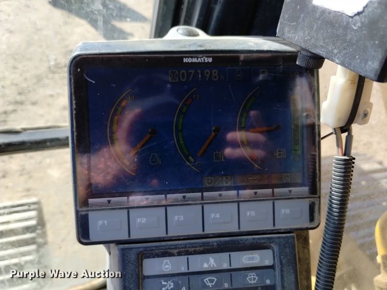 image for item DK8856 2006 Komatsu PC200LC-8  excavator