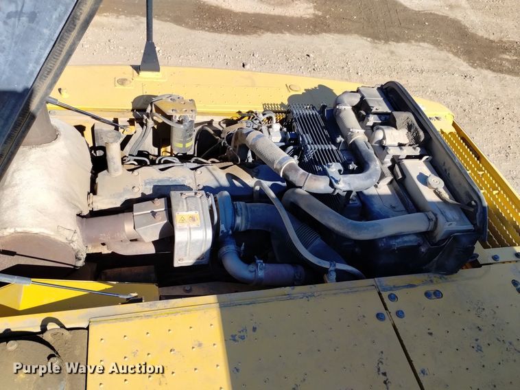 image for item DK8856 2006 Komatsu PC200LC-8  excavator