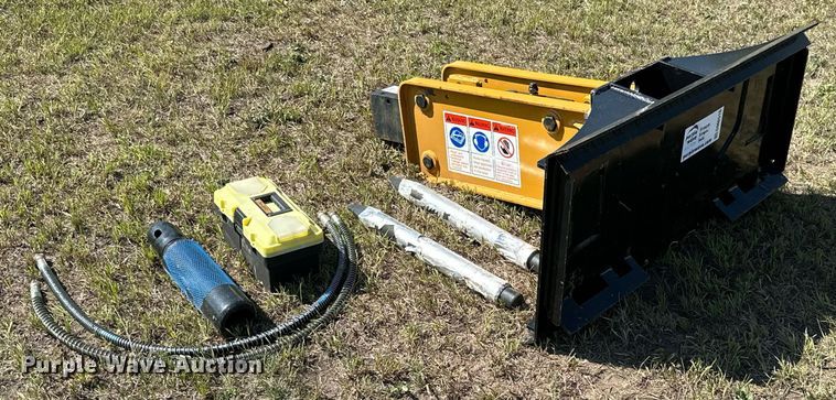 image for item DM6516 Agrotk 680  skid steer breaker