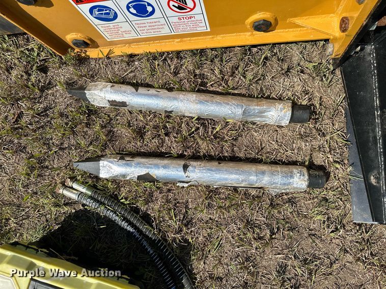 image for item DM6516 Agrotk 680  skid steer breaker