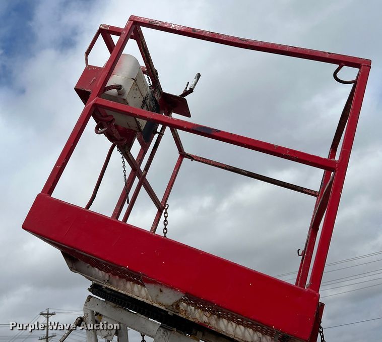 image for item DN3155 1992 GMC C6500  bucket truck