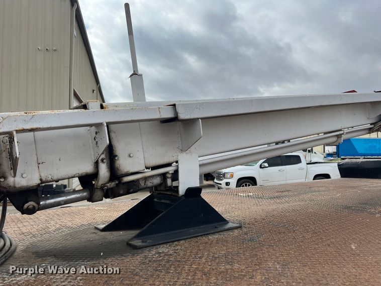 image for item DN3155 1992 GMC C6500  bucket truck