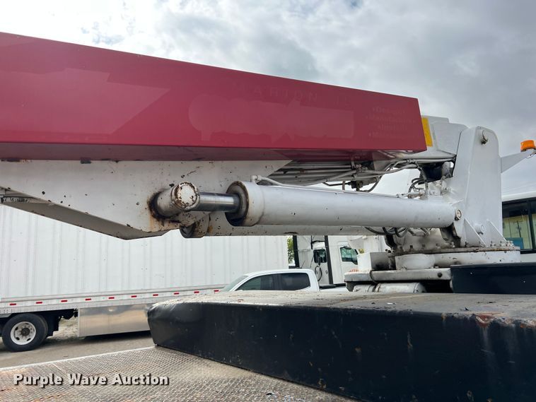 image for item DN3155 1992 GMC C6500  bucket truck