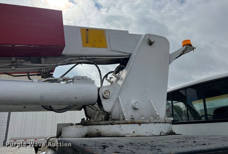 image for item DN3155 1992 GMC C6500  bucket truck