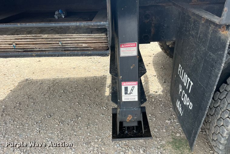 image for item DN3155 1992 GMC C6500  bucket truck