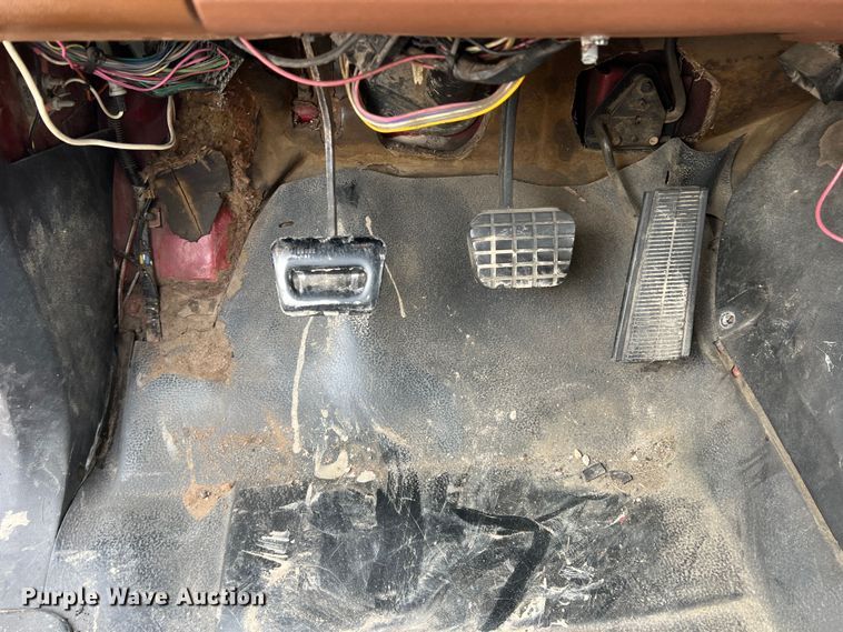 image for item DN3155 1992 GMC C6500  bucket truck