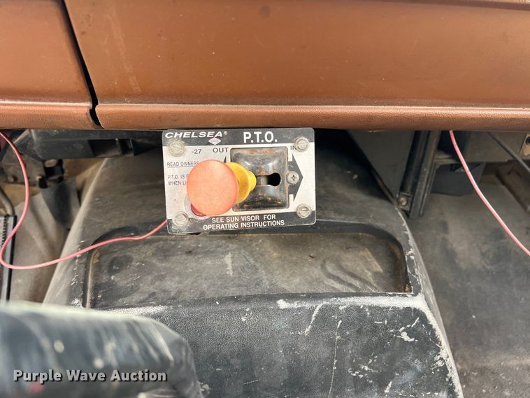 image for item DN3155 1992 GMC C6500  bucket truck