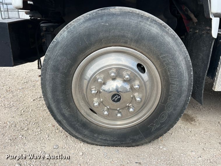 image for item DN3155 1992 GMC C6500  bucket truck