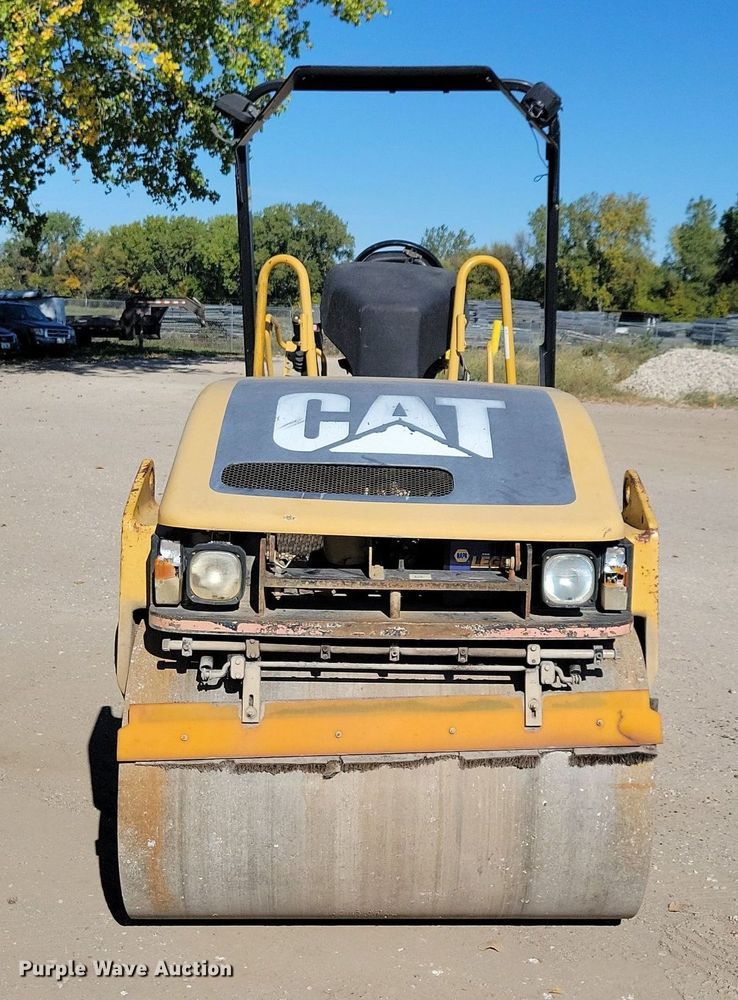 image for item DN4143 2004 Caterpillar CB-334D  double drum vibratory roller