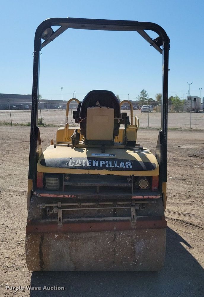 image for item DN4143 2004 Caterpillar CB-334D  double drum vibratory roller