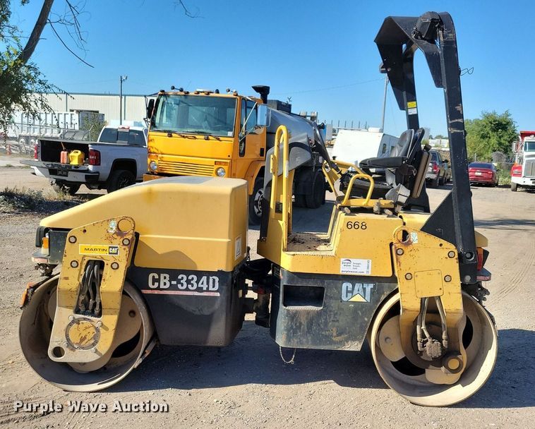 image for item DN4143 2004 Caterpillar CB-334D  double drum vibratory roller