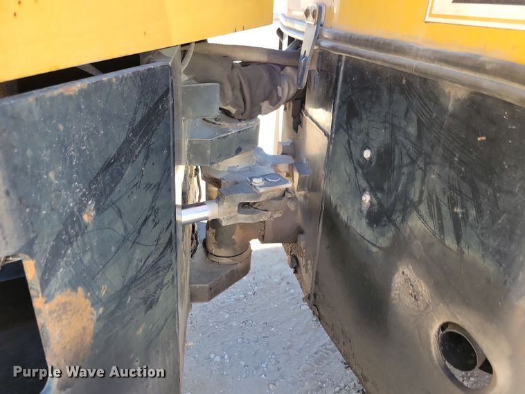 image for item DN4143 2004 Caterpillar CB-334D  double drum vibratory roller