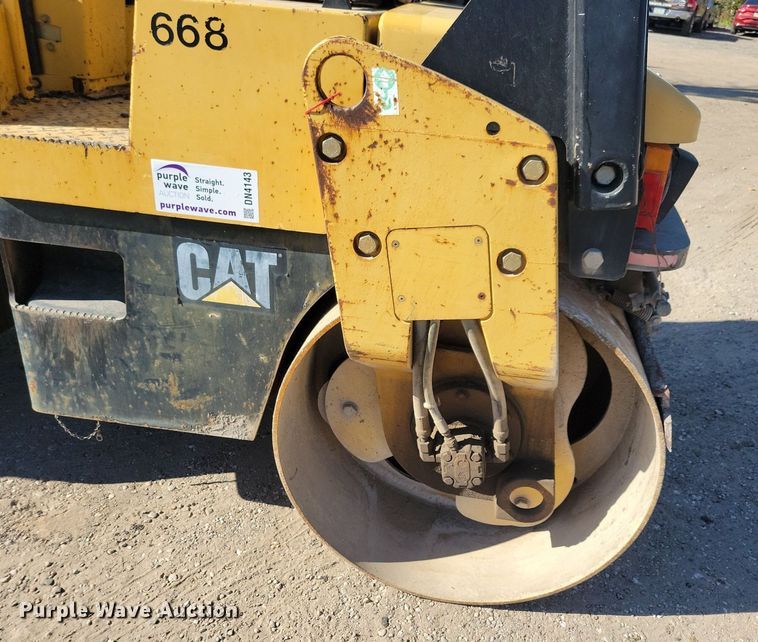 image for item DN4143 2004 Caterpillar CB-334D  double drum vibratory roller