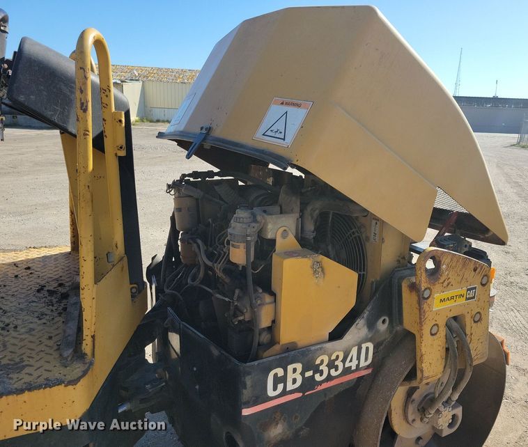 image for item DN4143 2004 Caterpillar CB-334D  double drum vibratory roller