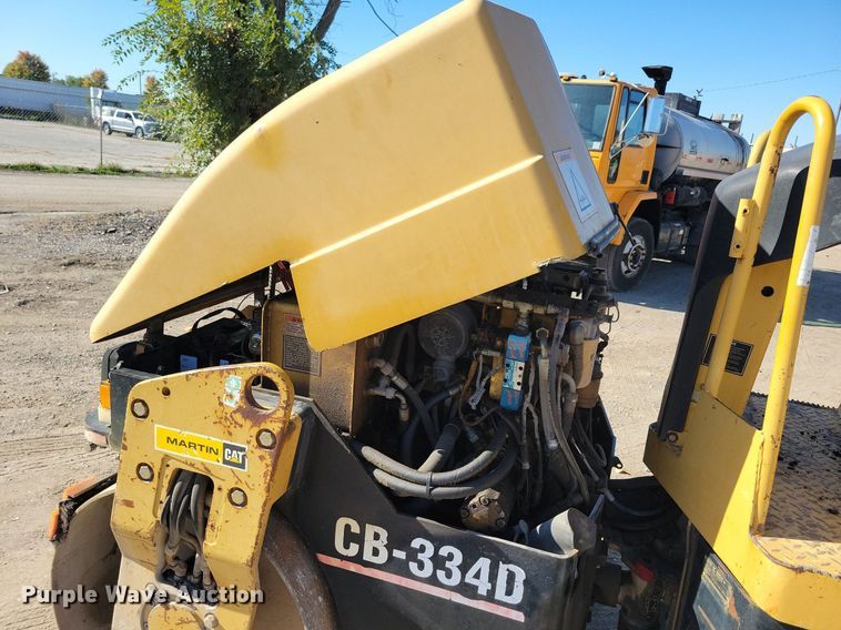 image for item DN4143 2004 Caterpillar CB-334D  double drum vibratory roller