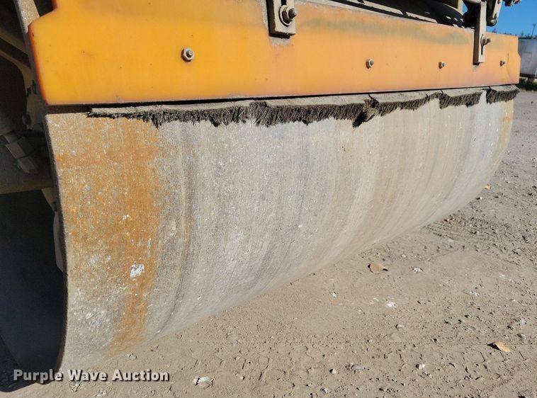 image for item DN4143 2004 Caterpillar CB-334D  double drum vibratory roller