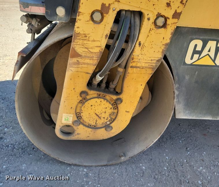 image for item DN4143 2004 Caterpillar CB-334D  double drum vibratory roller