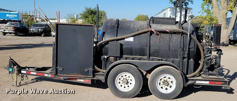 image for item DN4144 2013 Equip Inc Optimax 825  seal coating trailer