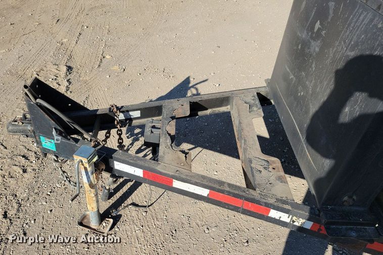 image for item DN4144 2013 Equip Inc Optimax 825  seal coating trailer