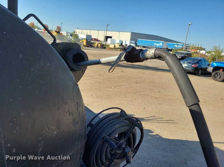 image for item DN4144 2013 Equip Inc Optimax 825  seal coating trailer